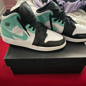 Jordan Kids Sneakers in Black, White, and Teal